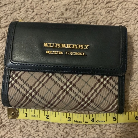 Burberry Blue Label Nova Check Fold Wallet Gold Logo - Picture 12 of 13